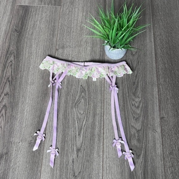 For Love & Lemons Bloom Lace Gater In Purple Size Extra Small - Picture 1 of 16